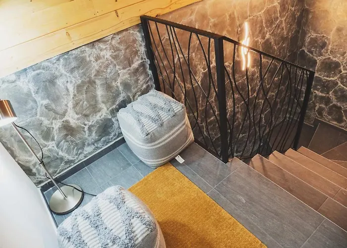 Nadezda Вилла *